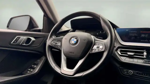 BMW 2 Series view 12