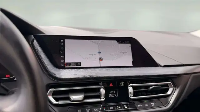 BMW 2 Series view 15