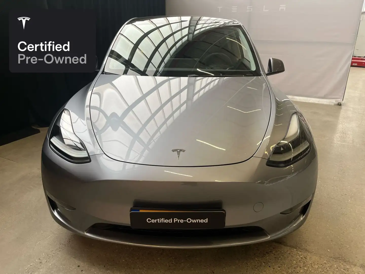Tesla Model Y Performance "Certified Pre-Owned" Silber - 2