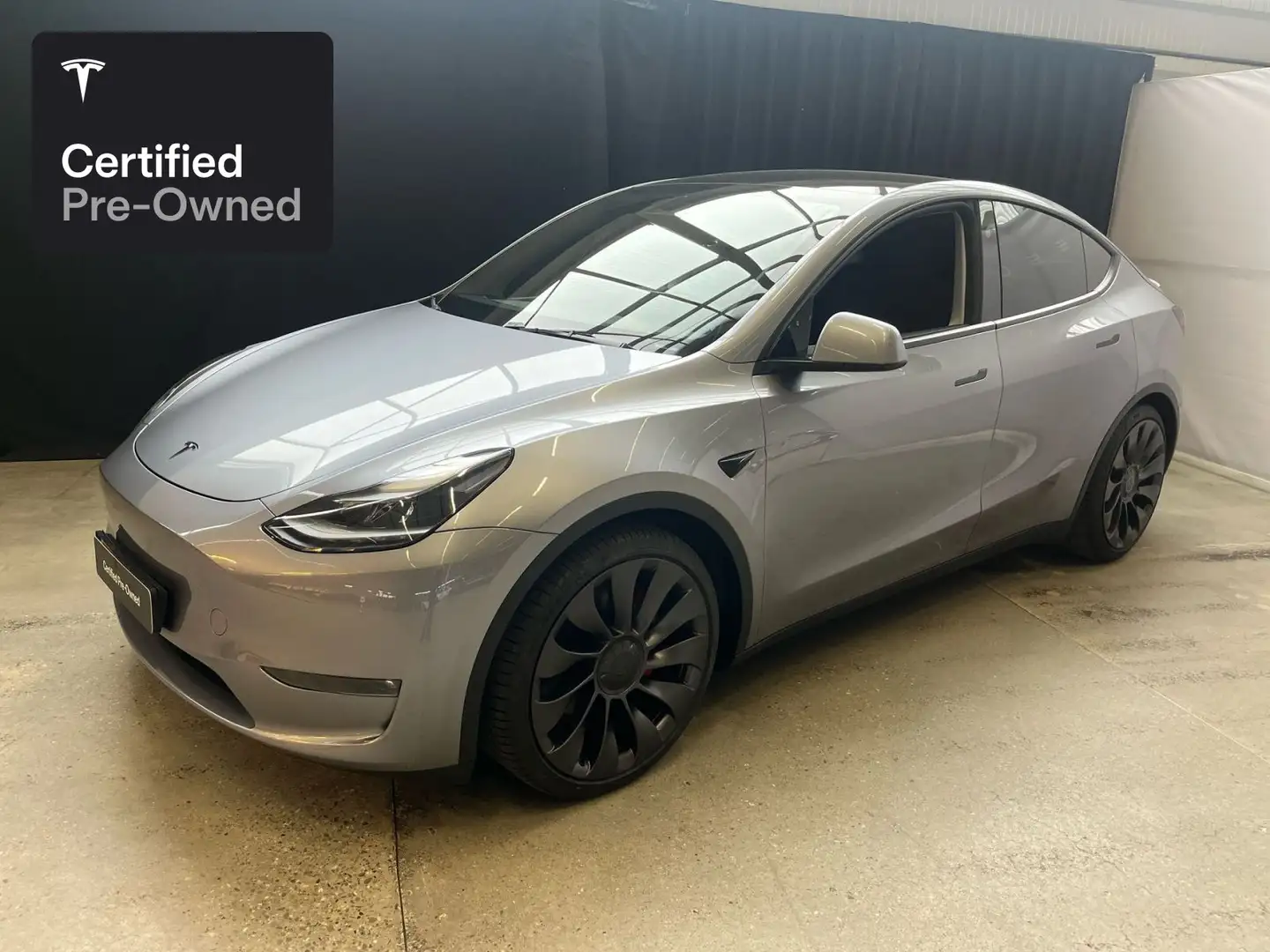 Tesla Model Y Performance "Certified Pre-Owned" Argent - 2
