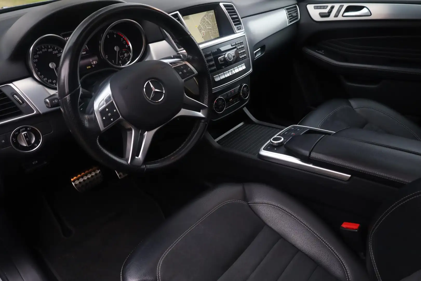 Mercedes-Benz ML 350 M-klasse Prestige Aut. | AMG-Pakket | Orig. NL | S Grijs - 2