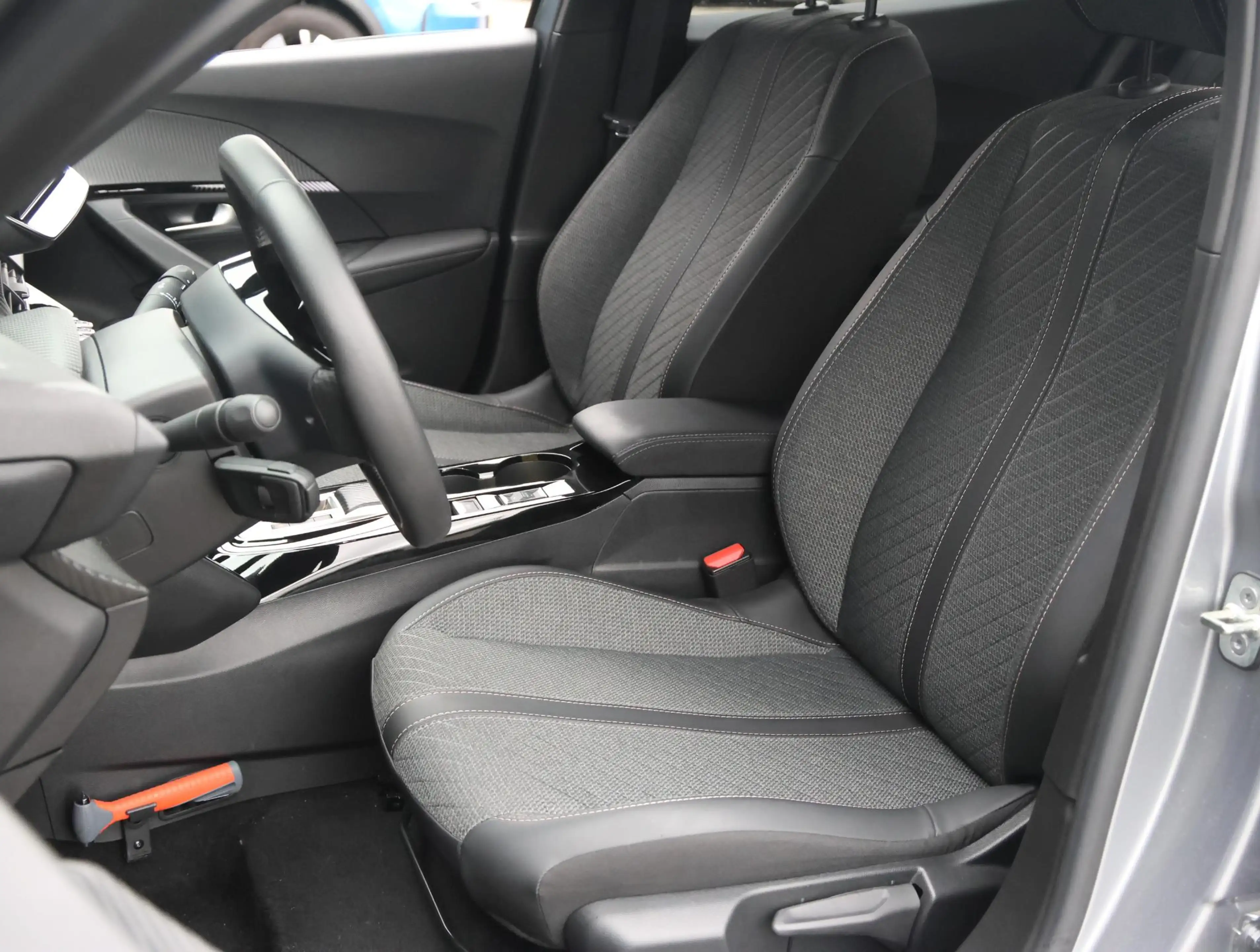Peugeot e-2008 EV Allure Avantage 54 kWh 8 jaar garantie! | Camer — photo 11