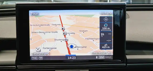 Audi A6 view 14