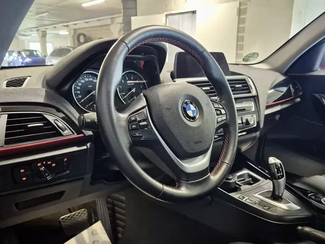 BMW 2 Series view 8