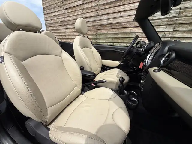 Mini Cooper view 13