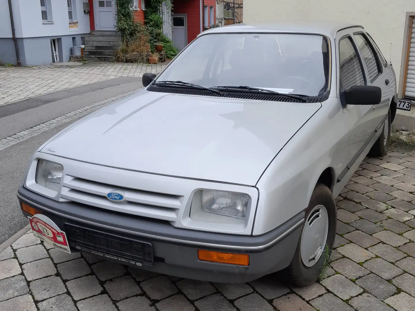 Ford Sierra Sierra L Silber - 2