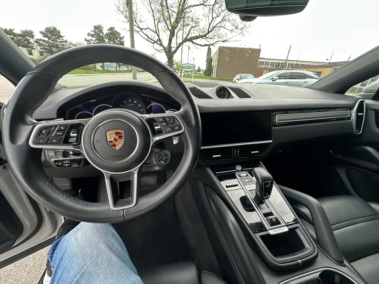 Porsche Cayenne снимка Porsche Cayenne