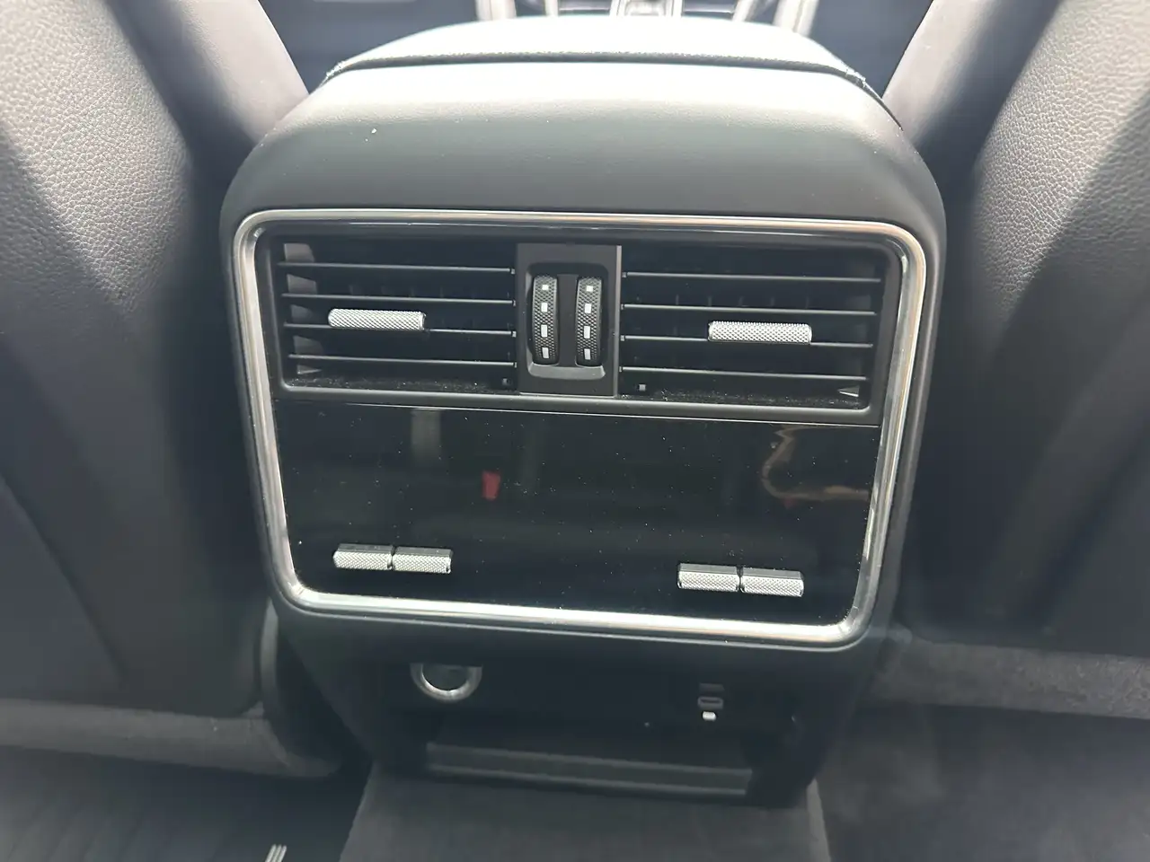 Porsche Cayenne снимка Porsche Cayenne