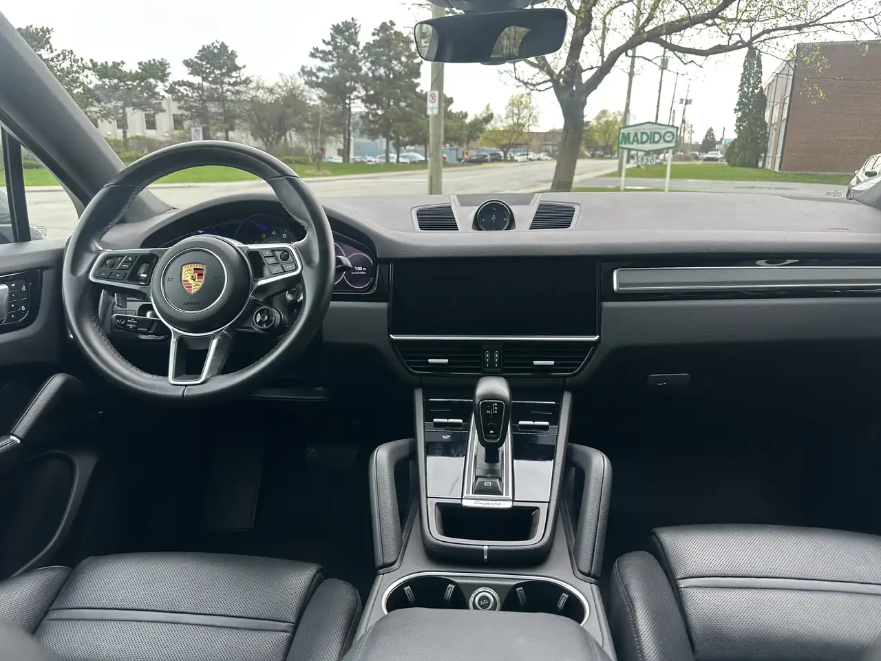 Porsche Cayenne снимка Porsche Cayenne