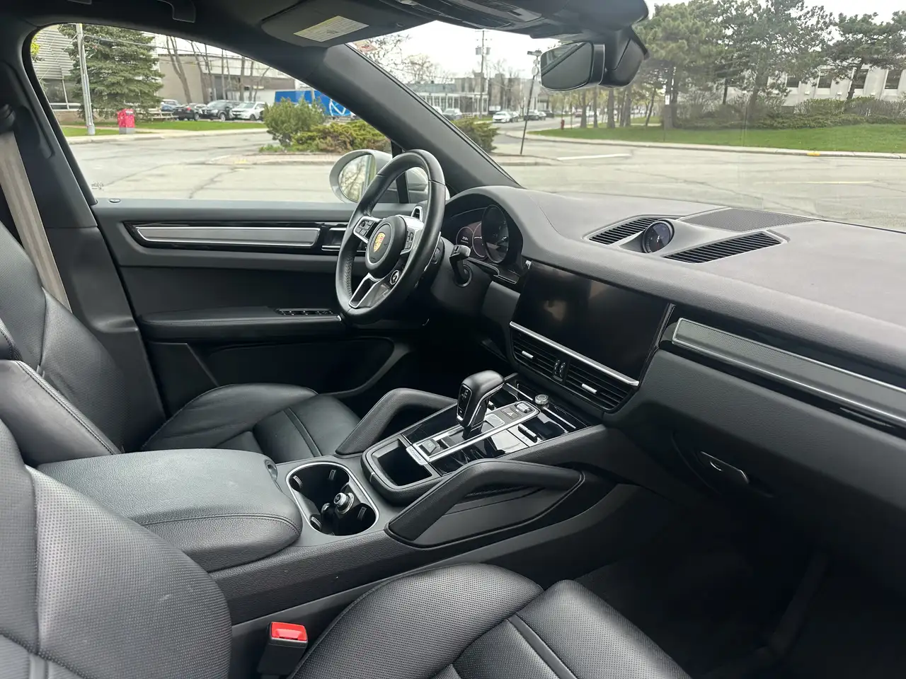 Porsche Cayenne снимка Porsche Cayenne