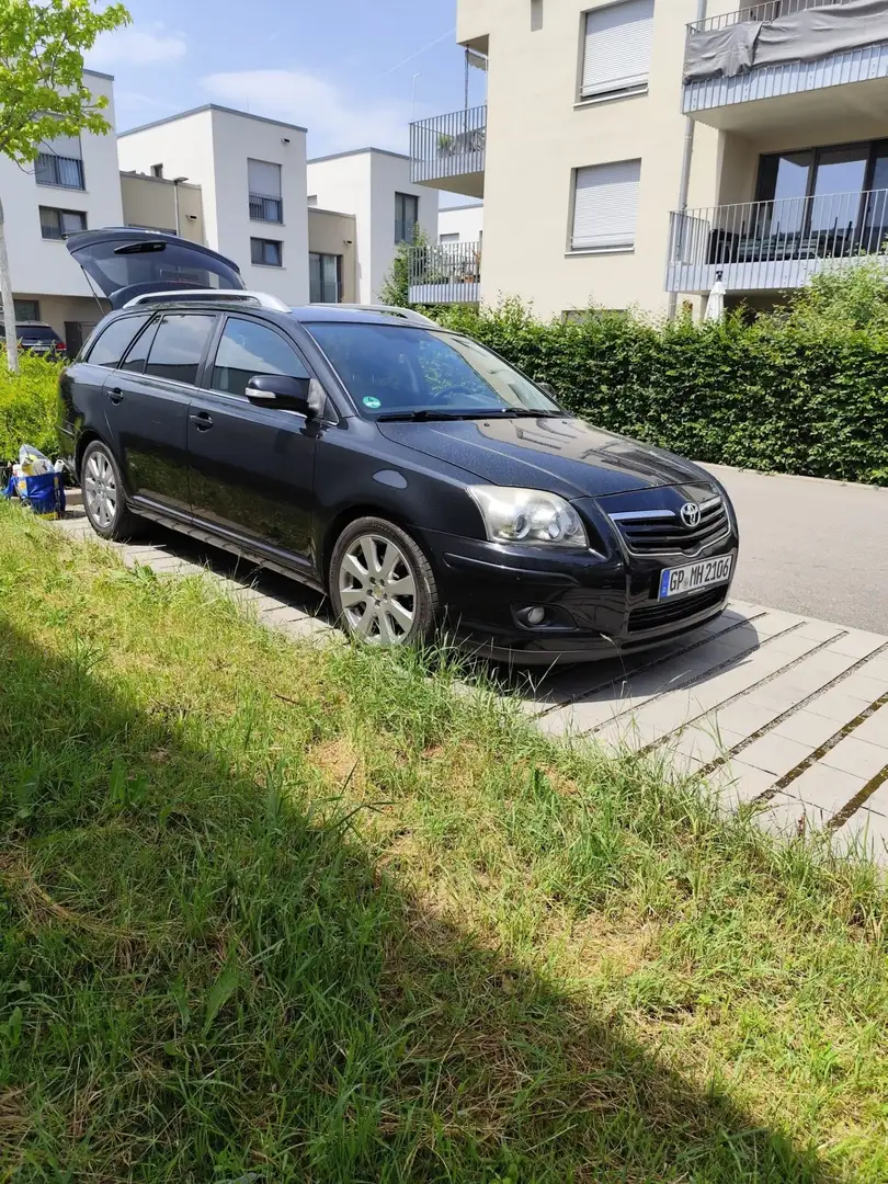 Toyota Avensis 2.0 Team Černá - 1