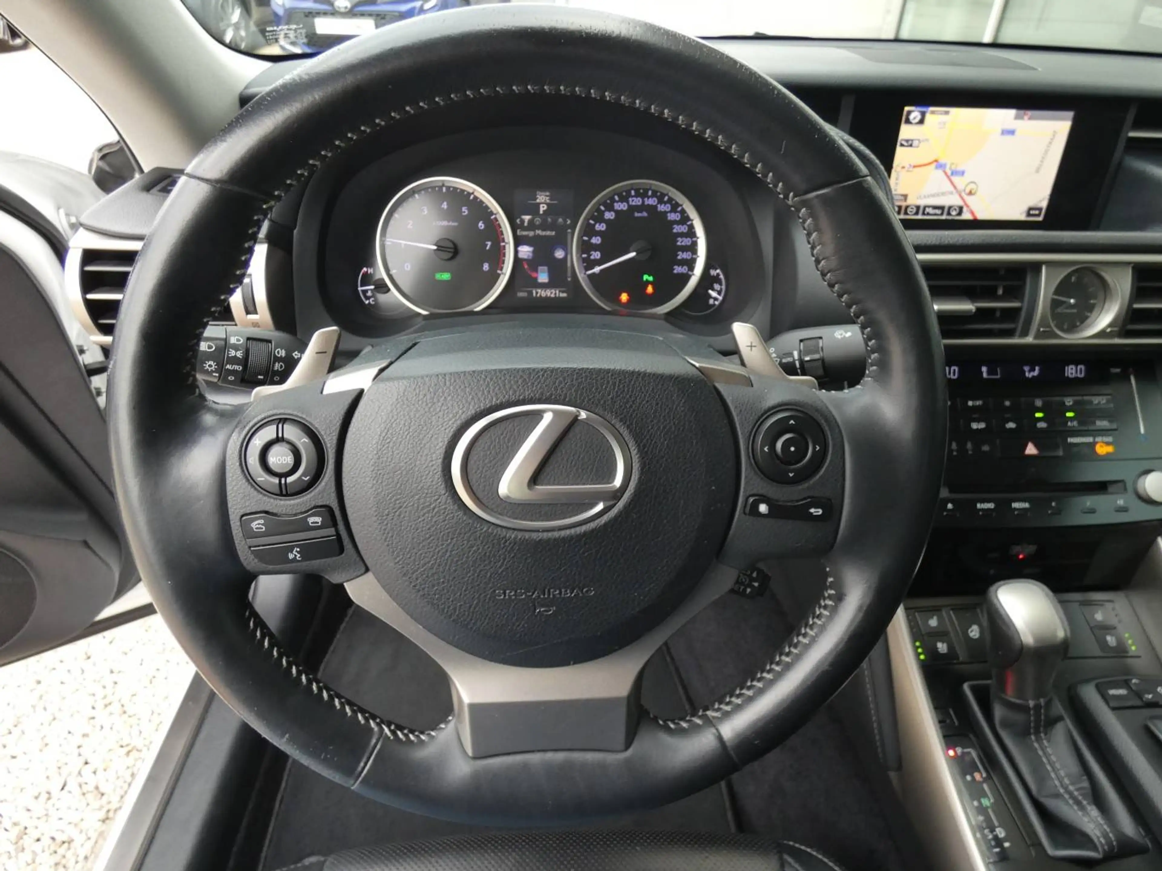 Lexus IS 300 Hybrid PRIVILEGE LINE +Leder +Mark Levinson +Zetelventilatie +Zetelverwarming +Zetelmemory +Trekhaak — photo 14