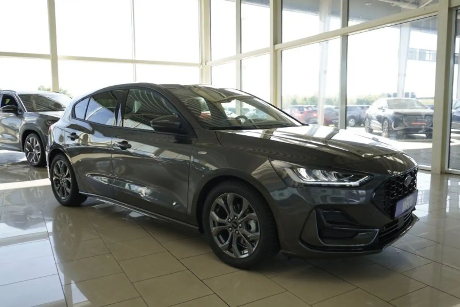 Ford Focus ST-Line X 1,5 115PS aAHK/Navi/Kamera/Winterp. Grau - 2