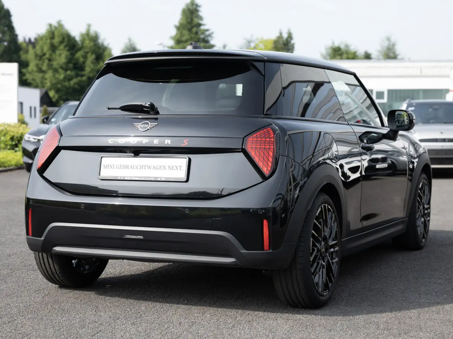 MINI Cooper S Favoured Trim PANO HUD LED KAMERA Schwarz - 2