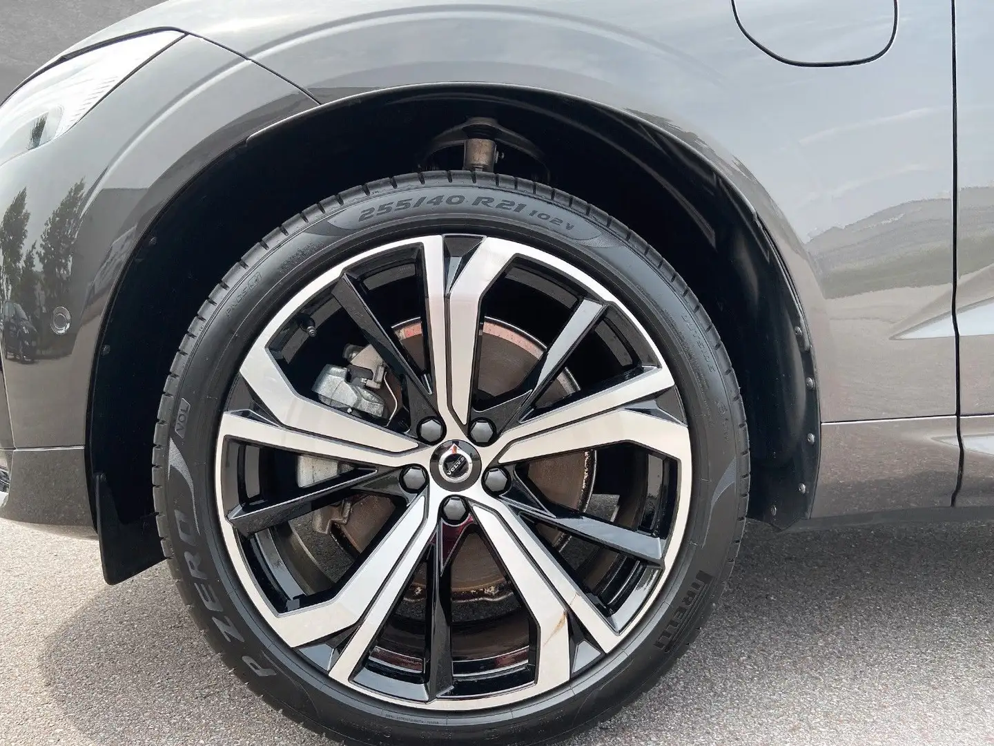 Volvo XC60 T8 AWD Recharge Ultra Dark ACC BLIS HUD SD Grau - 2