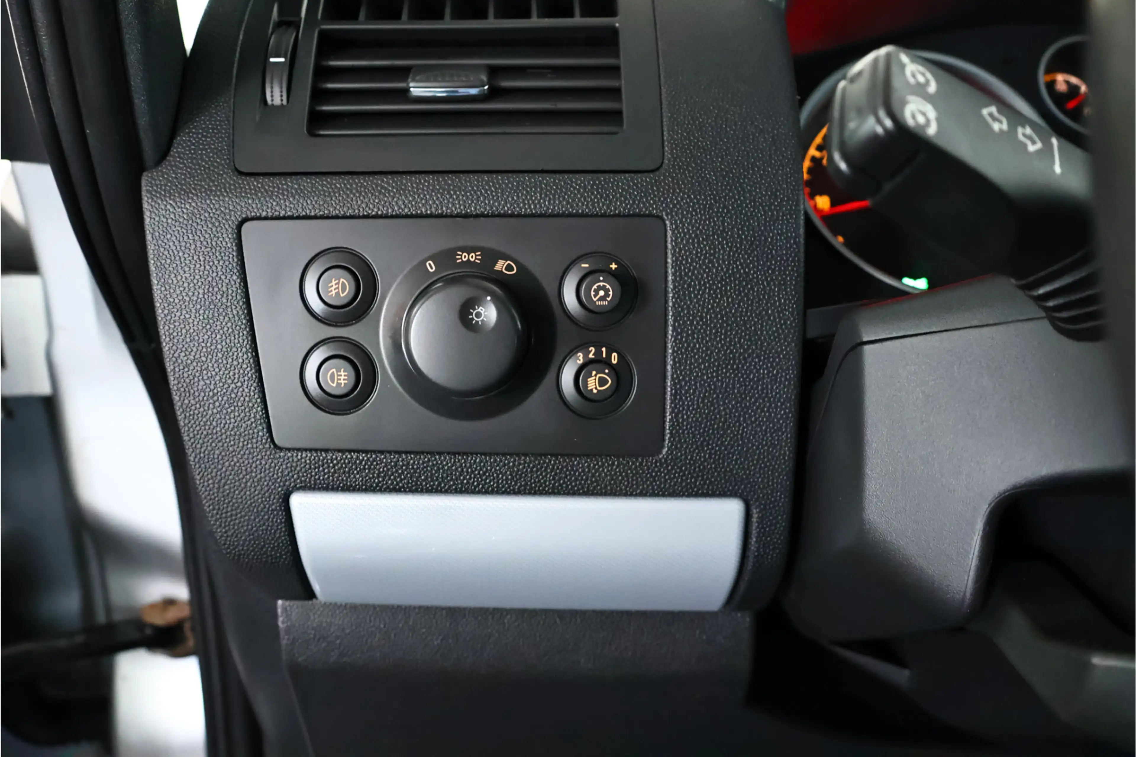 Opel Zafira 1.6 Essentia / Cruisecontrol / 7 Persoons / Trekha — photo 17