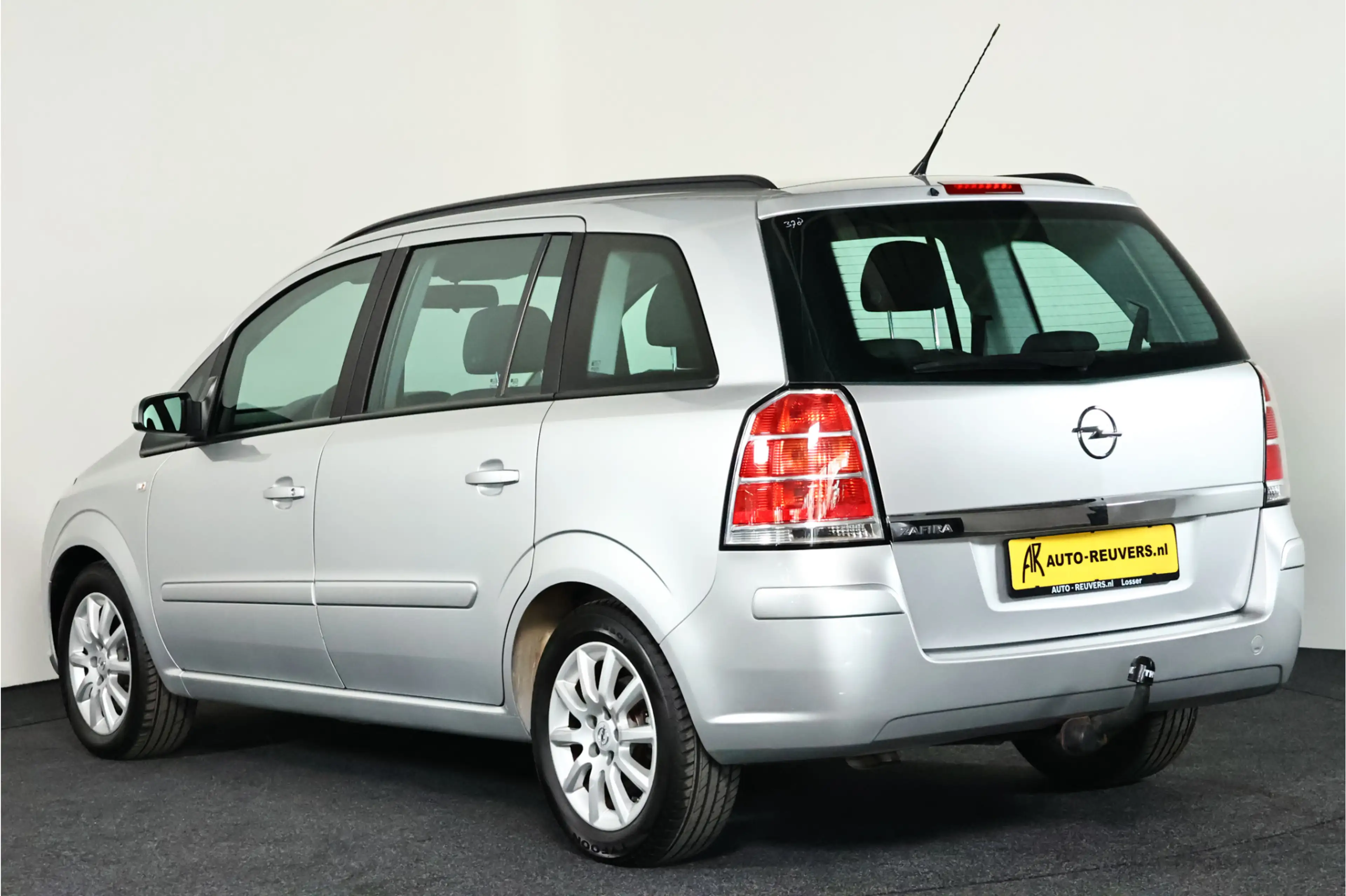 Opel Zafira 1.6 Essentia / Cruisecontrol / 7 Persoons / Trekha — photo 6