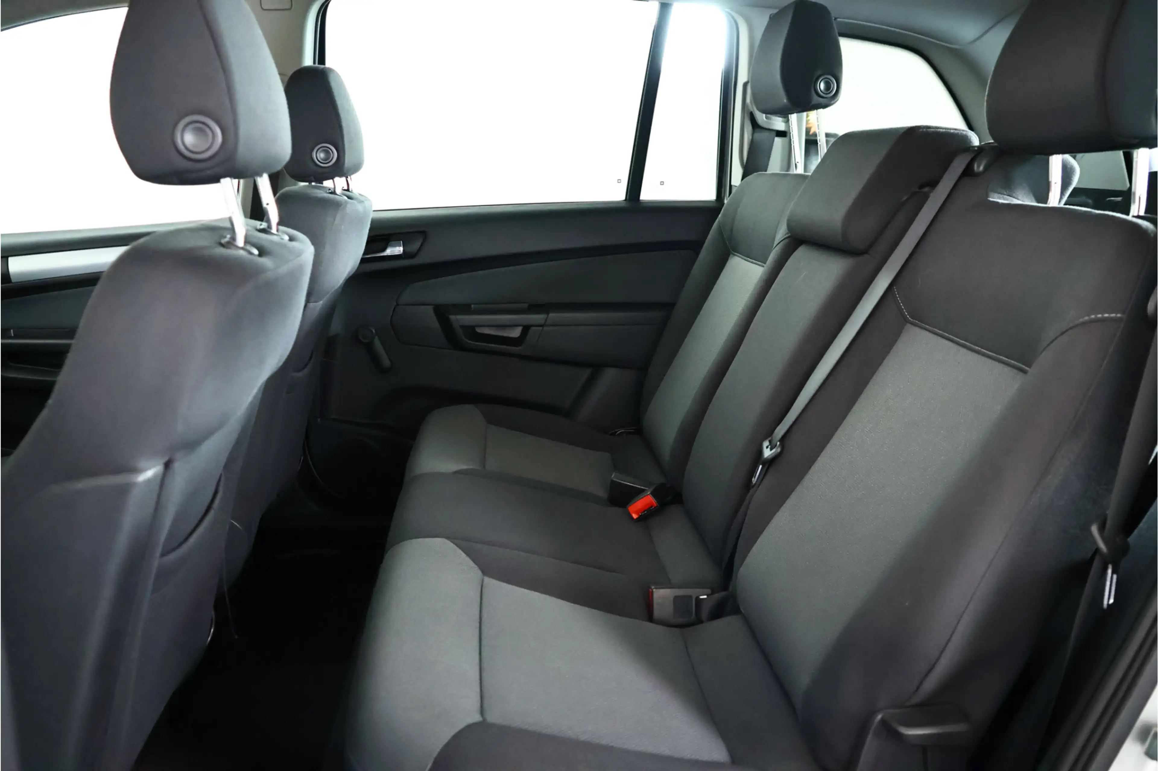 Opel Zafira 1.6 Essentia / Cruisecontrol / 7 Persoons / Trekha — photo 12