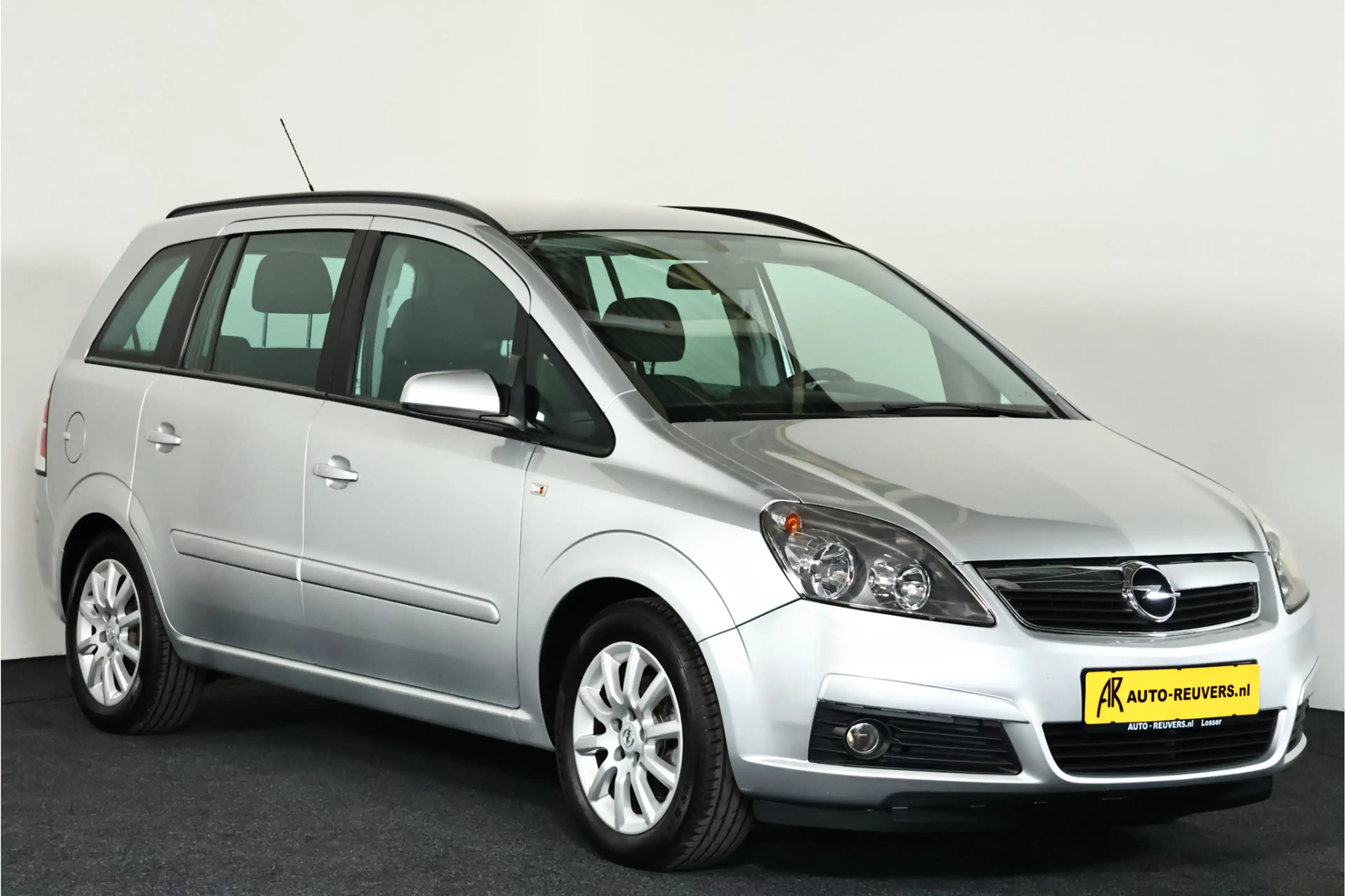 Opel Zafira 1.6 Essentia / Cruisecontrol / 7 Persoons / Trekha — photo 5