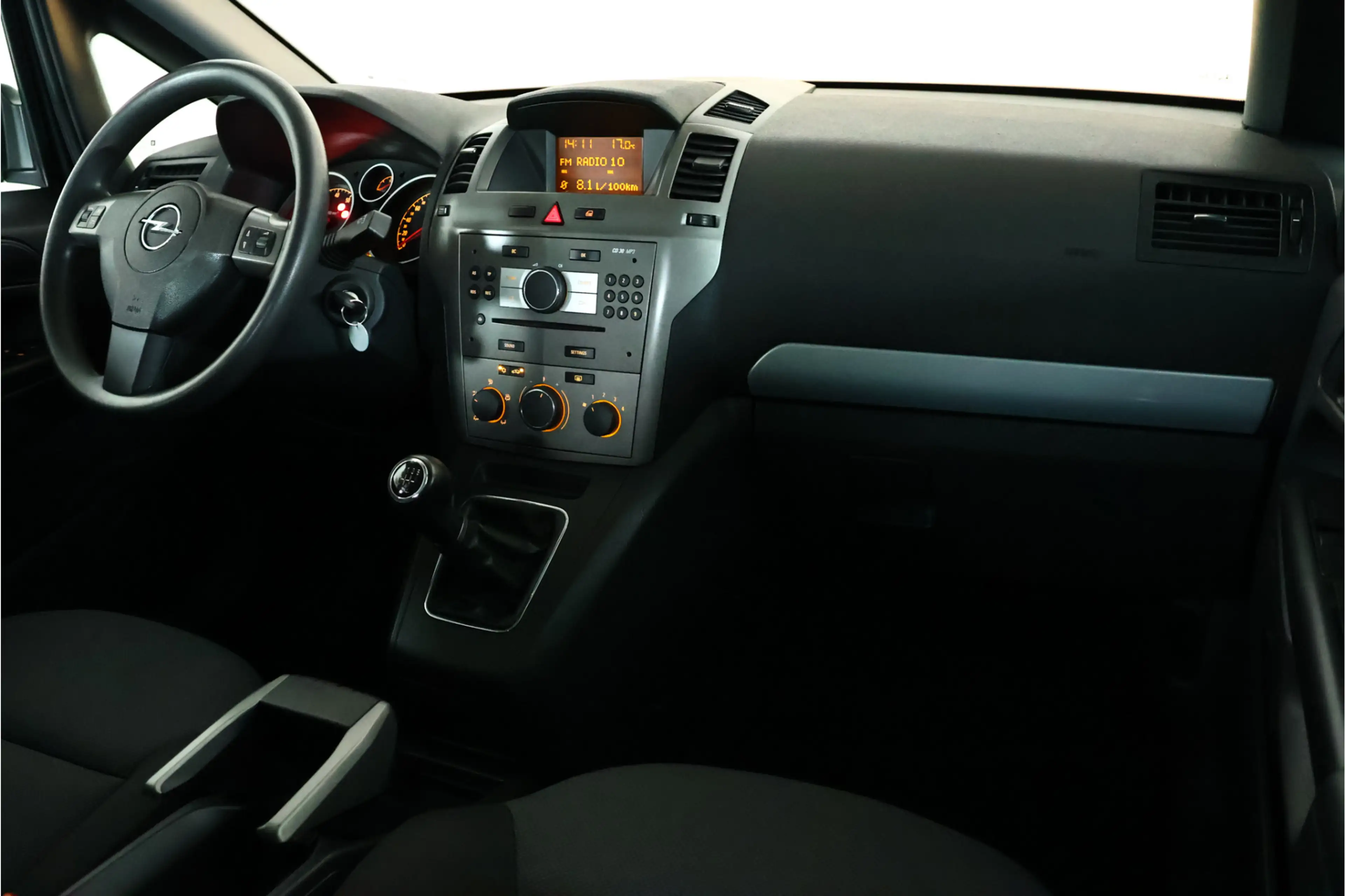 Opel Zafira 1.6 Essentia / Cruisecontrol / 7 Persoons / Trekha — photo 16