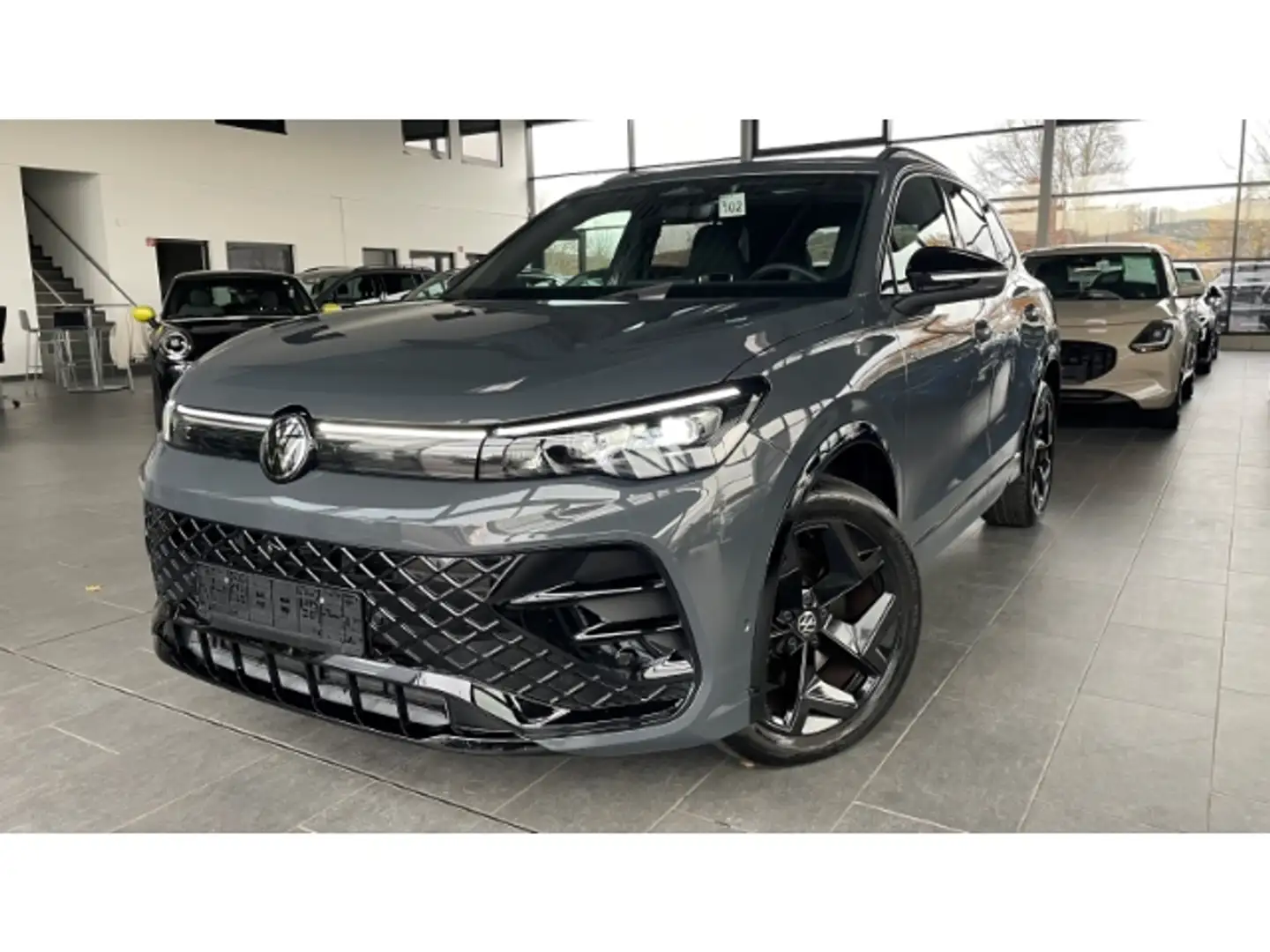 Volkswagen Tiguan 2.0 TDI R-Line Pano Black Style AHK ACC Navi Winte Gris - 1