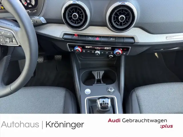 Audi Q2 view 14