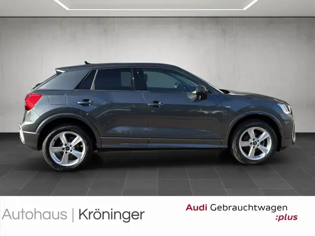 Audi Q2 view 4
