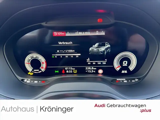 Audi Q2 view 12