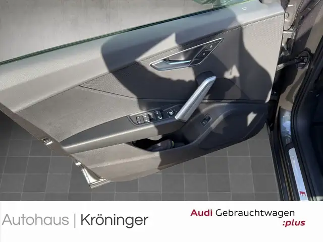 Audi Q2 view 8