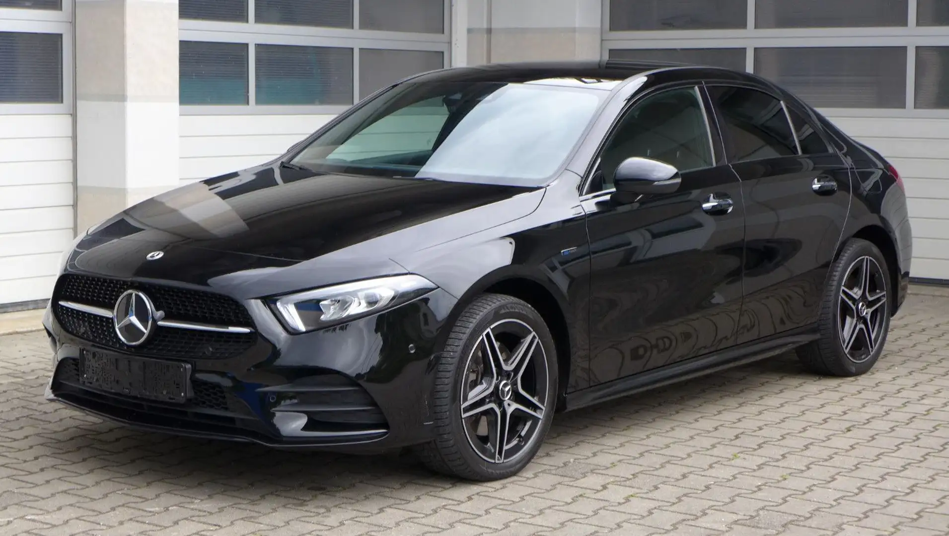 Mercedes-Benz A 250 A250 A-Klasse Lim. Edition AMG/Night-P/Kamera Negro - 1
