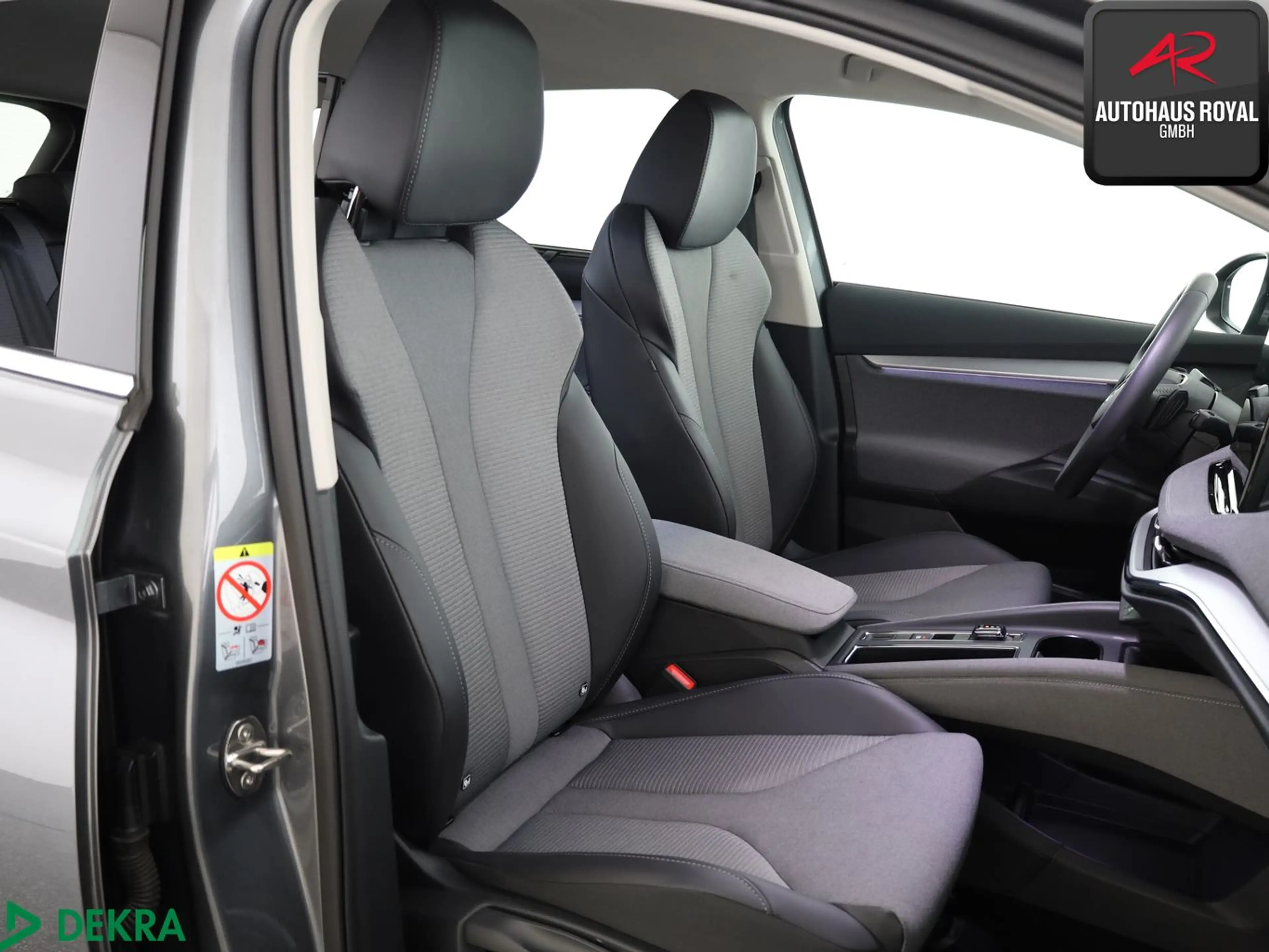 Skoda Enyaq 85 WÄRMEPUMPE,ACC,KESSY,KAMERA,TOTWINKEL — photo 11