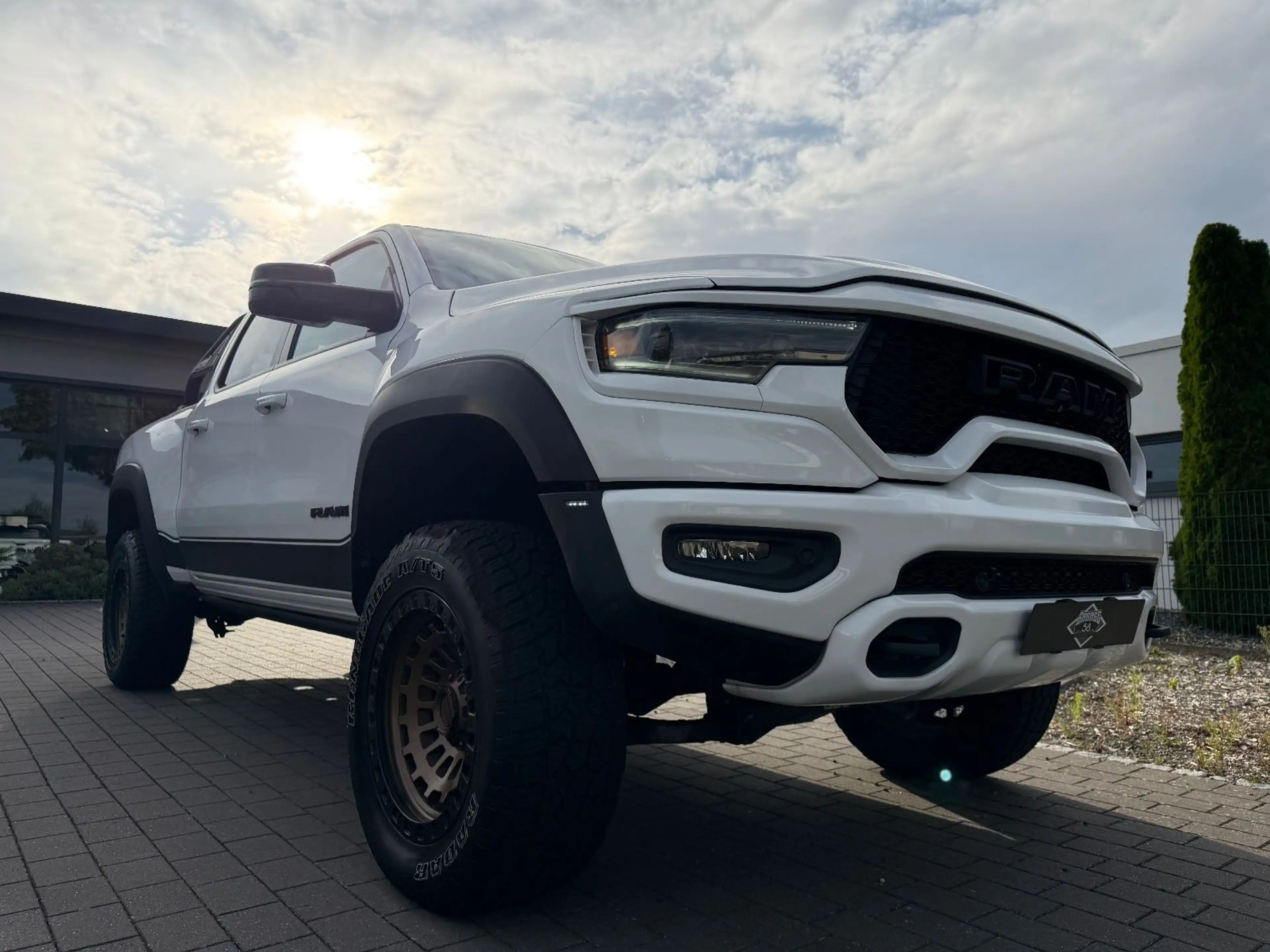 Dodge RAM 1500 5.7 Laramie Sport/6Zoll/TRX Kit/HuD/LPG — photo 6