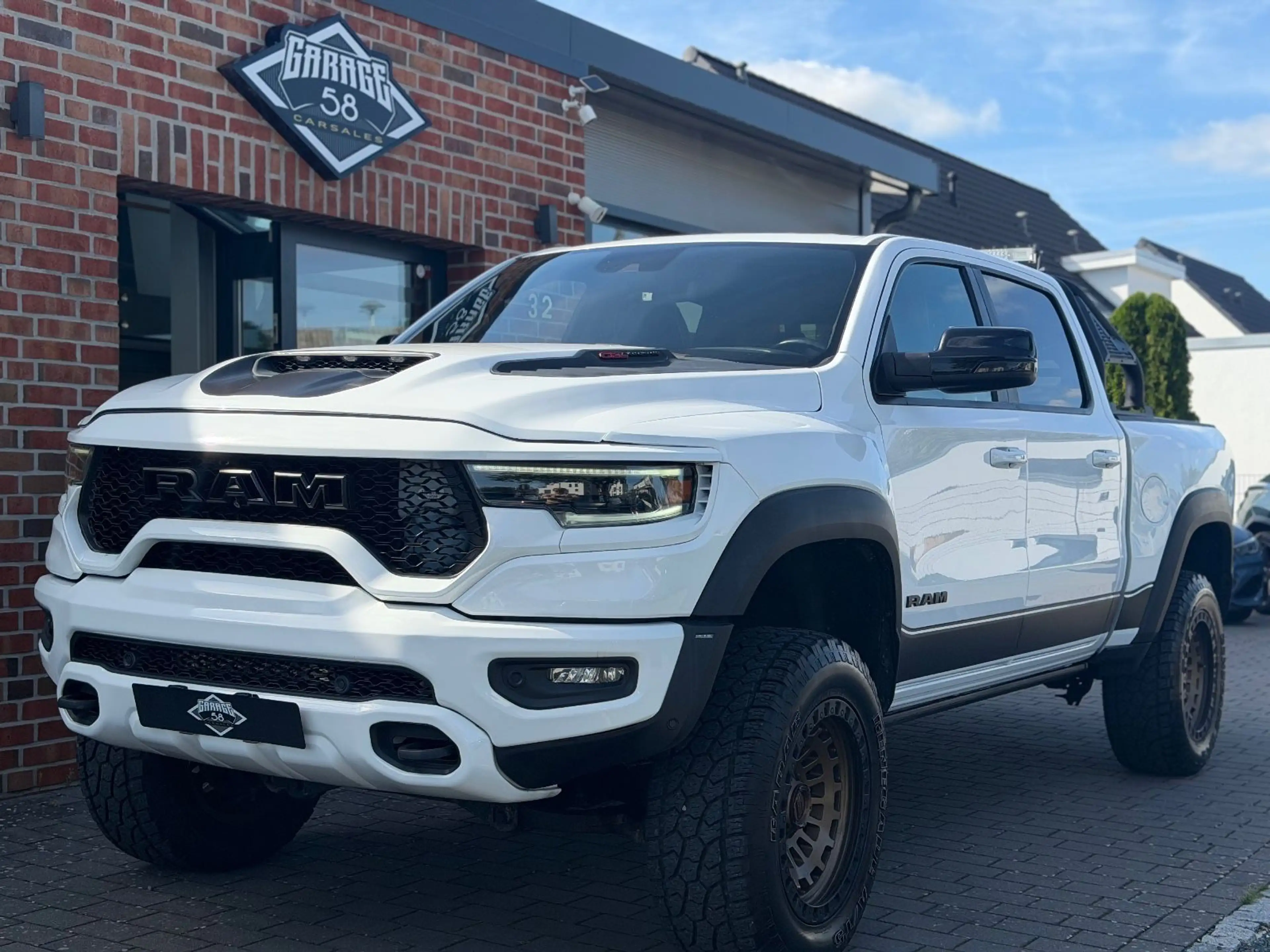 Dodge RAM 1500 5.7 Laramie Sport/6Zoll/TRX Kit/HuD/LPG