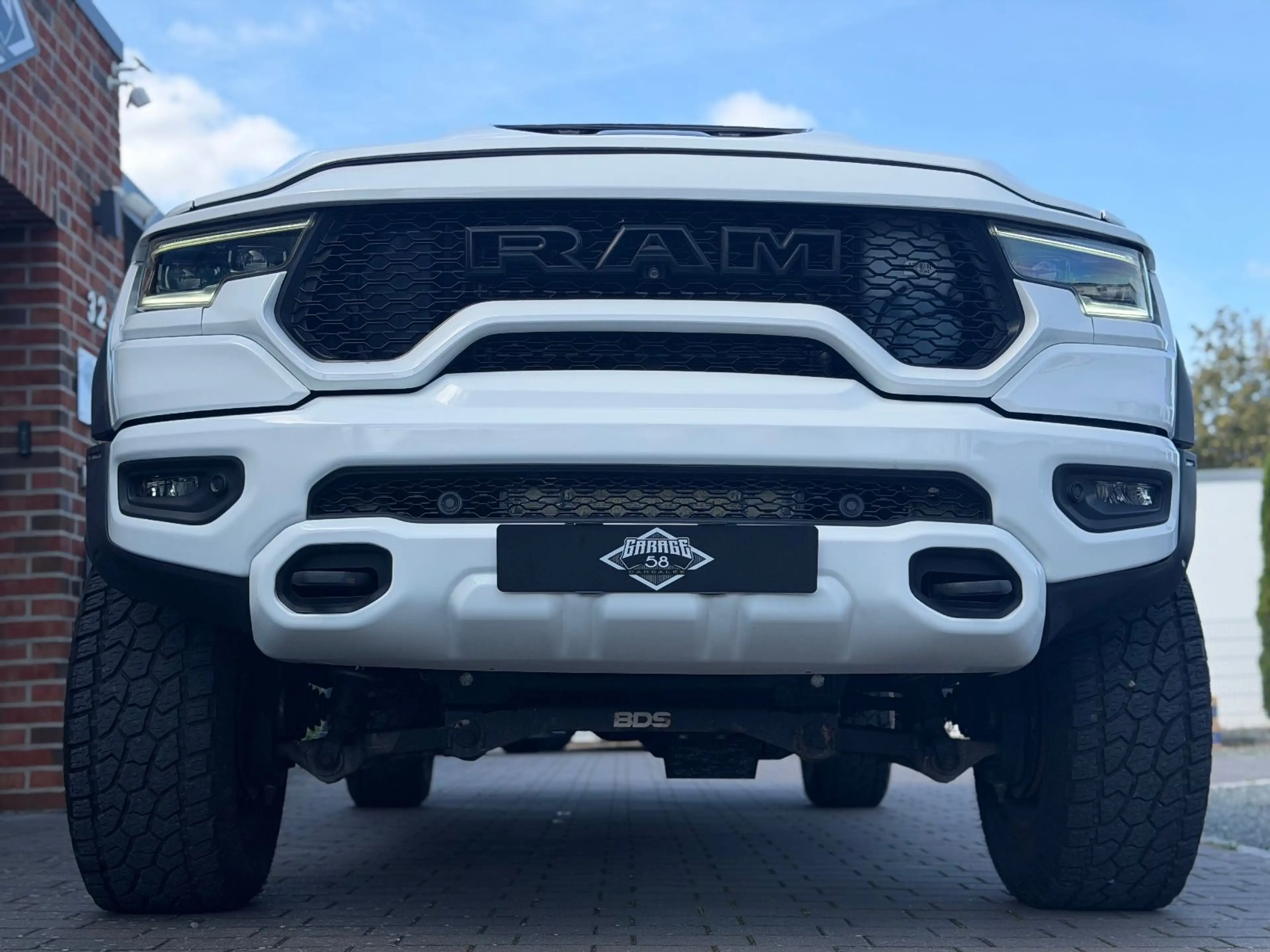 Dodge RAM 1500 5.7 Laramie Sport/6Zoll/TRX Kit/HuD/LPG — photo 3
