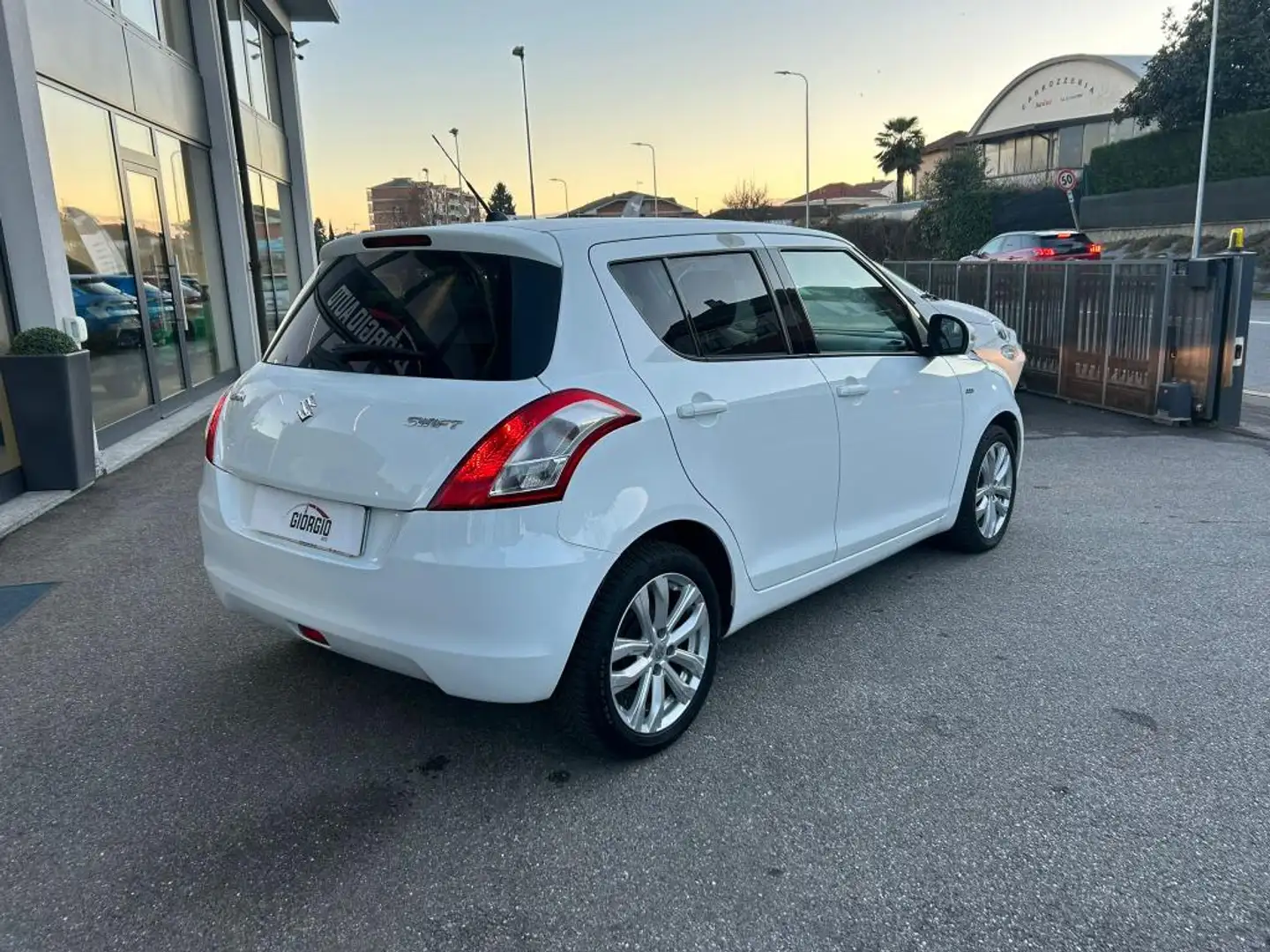 Suzuki Swift Swift 5p 1.3 ddis B-Easy Blanc - 2
