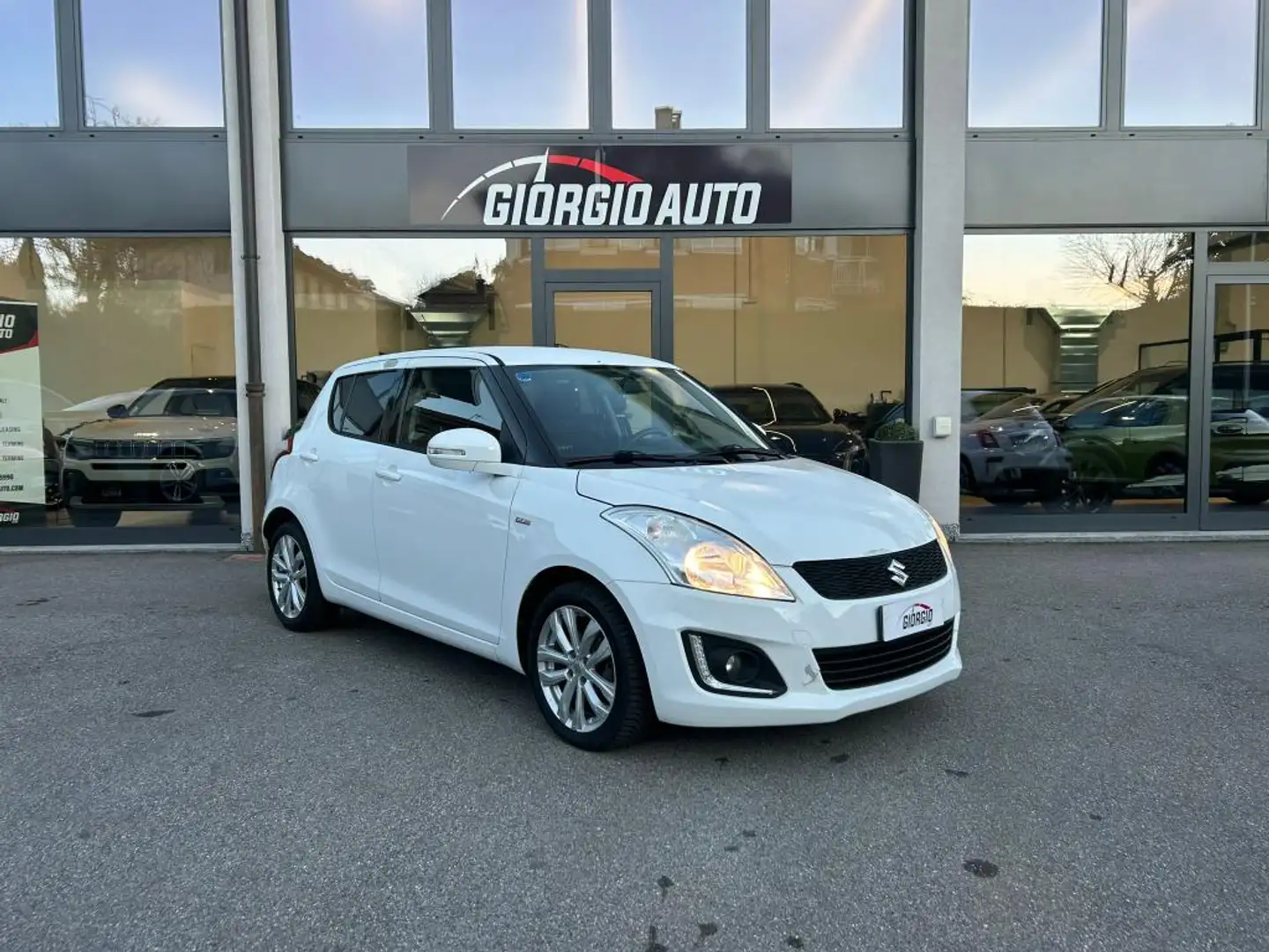 Suzuki Swift Swift 5p 1.3 ddis B-Easy Blanc - 1