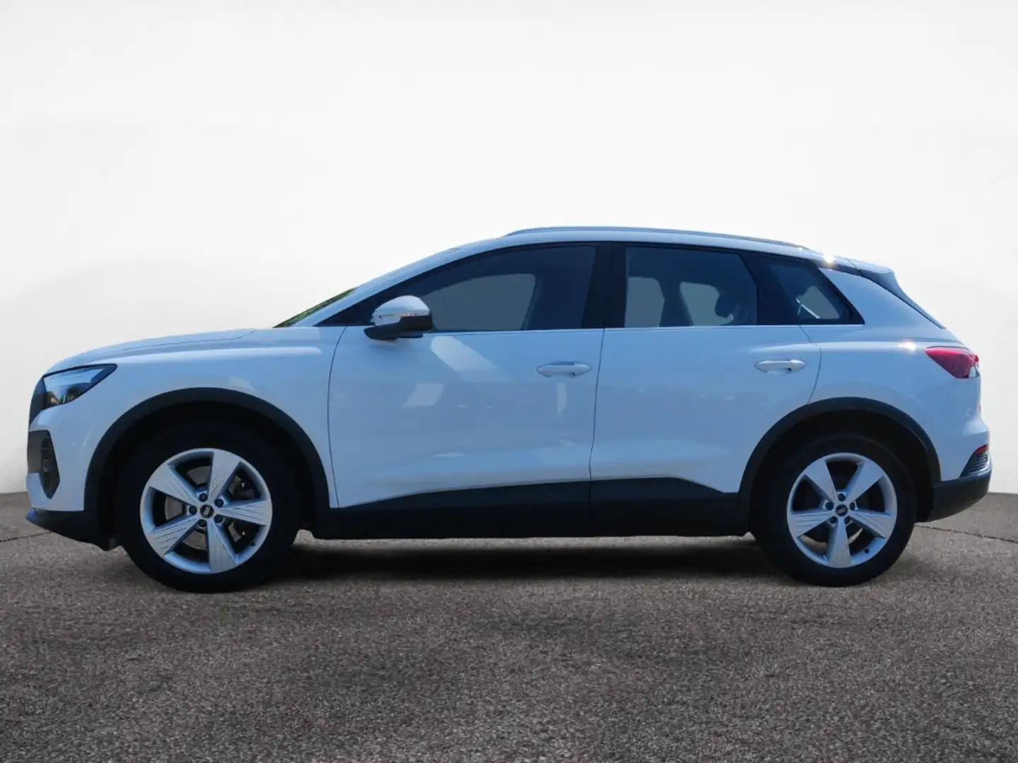 Audi Q4 e-tron 40 e-tron 77 kWh MMI plus Panorama Komfort Weiß - 2