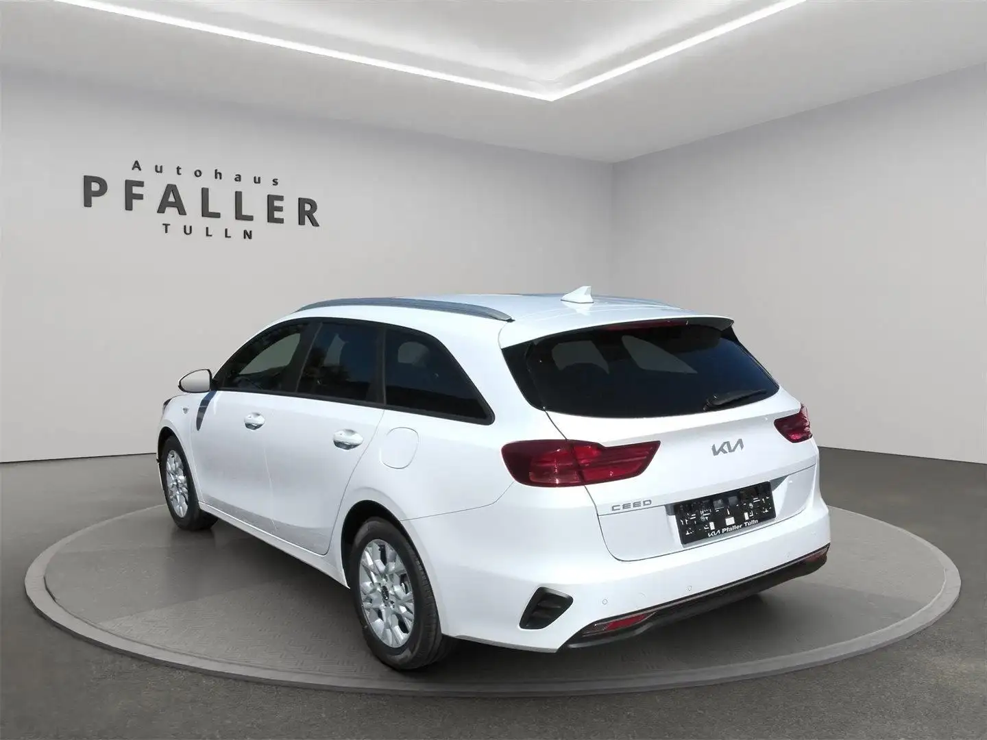 Kia Ceed / cee'd ceed SW 1,0 T-GDI GPF ISG Titan P1 Weiß - 2