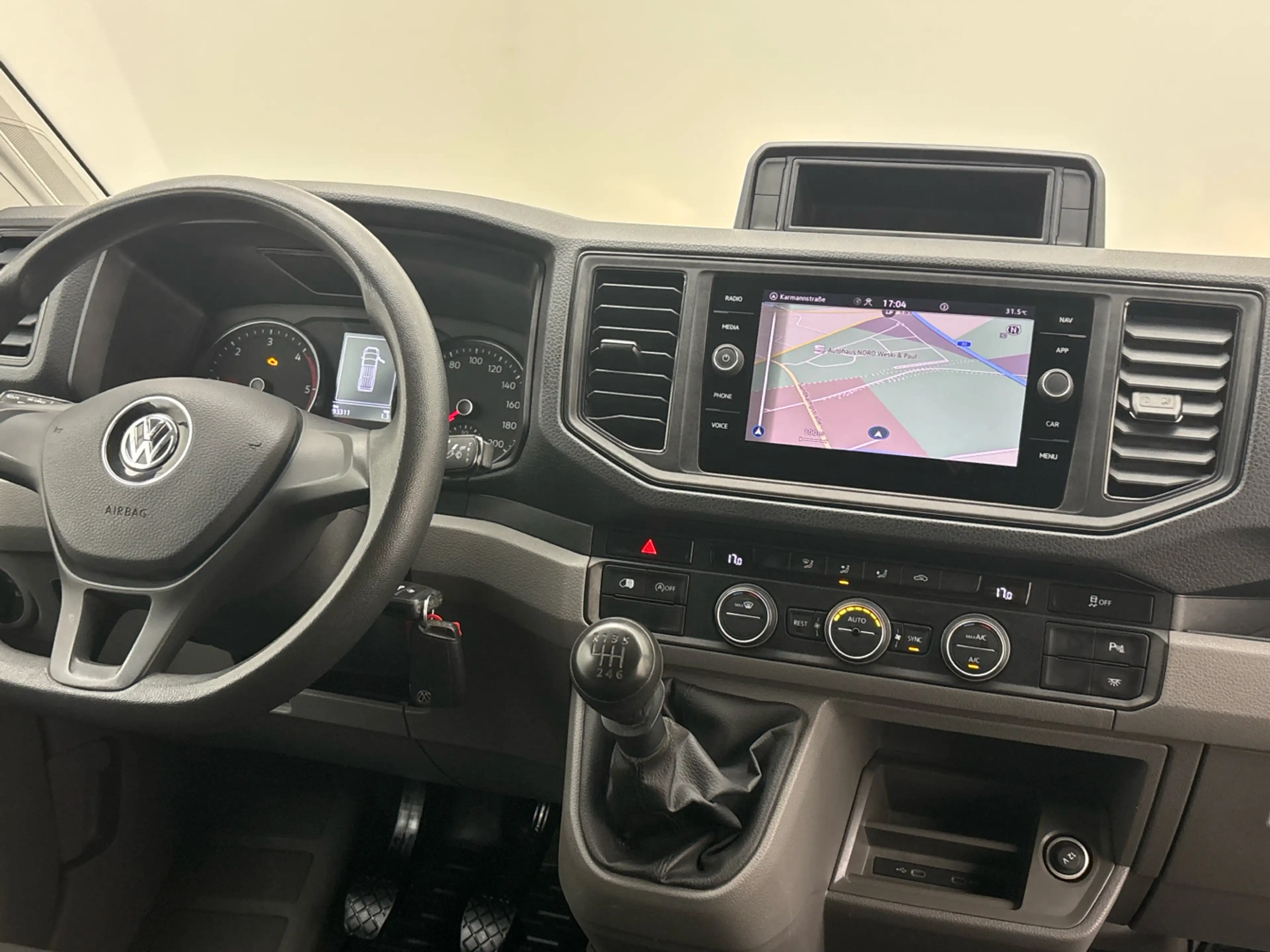 Volkswagen Crafter Kasten mittlerer Radstand2.0 TDI CarPlay — photo 8