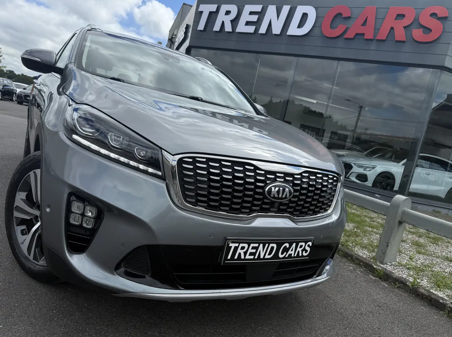 Kia Sorento 2.2CRDi GTLine 7PLACE AUTO 8AWD TOIT PANO CUIR H&K Grijs - 1