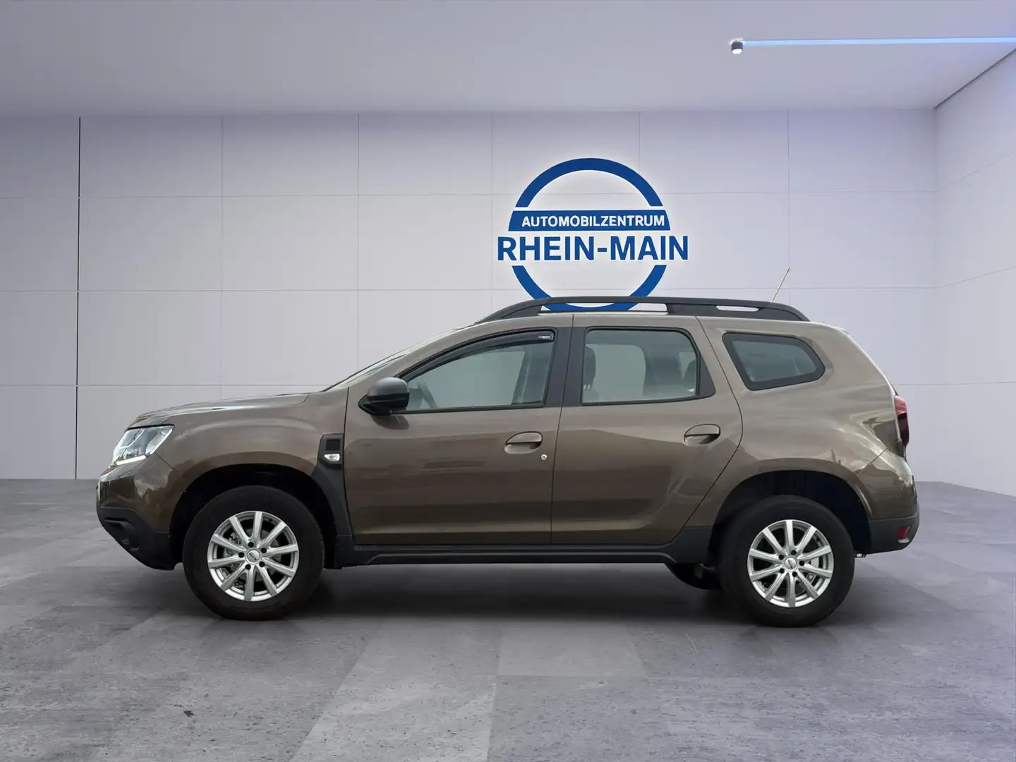 Dacia Duster Prestige AHK RFK 2.Hand Top Zustand Marrón - 2