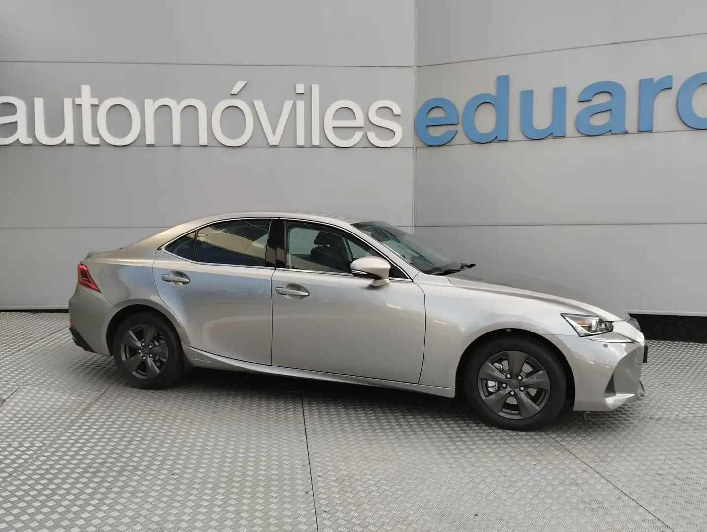 Lexus IS 300 300h Business Сірий - 1