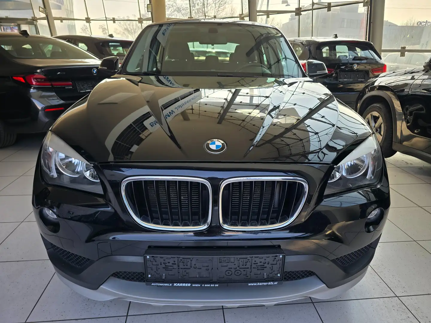 BMW X1 18d Anhängerkupplung/Tempomat/Klimaautomatik Schwarz - 2