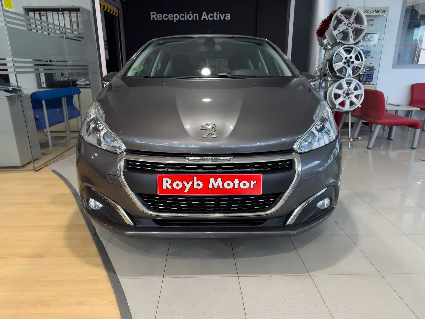 Peugeot 208 1.2 PureTech S&S Signature 82 Gris - 2