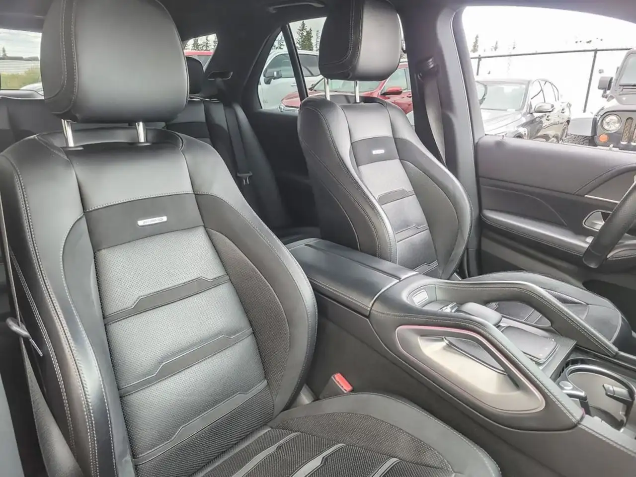 Mercedes-Benz GLE снимка Mercedes-Benz GLE