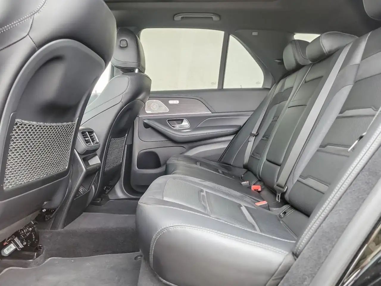 Mercedes-Benz GLE снимка Mercedes-Benz GLE