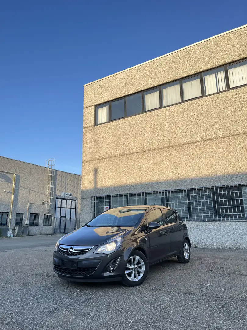 Opel Corsa 5p 1.2 osterreich edition - 1