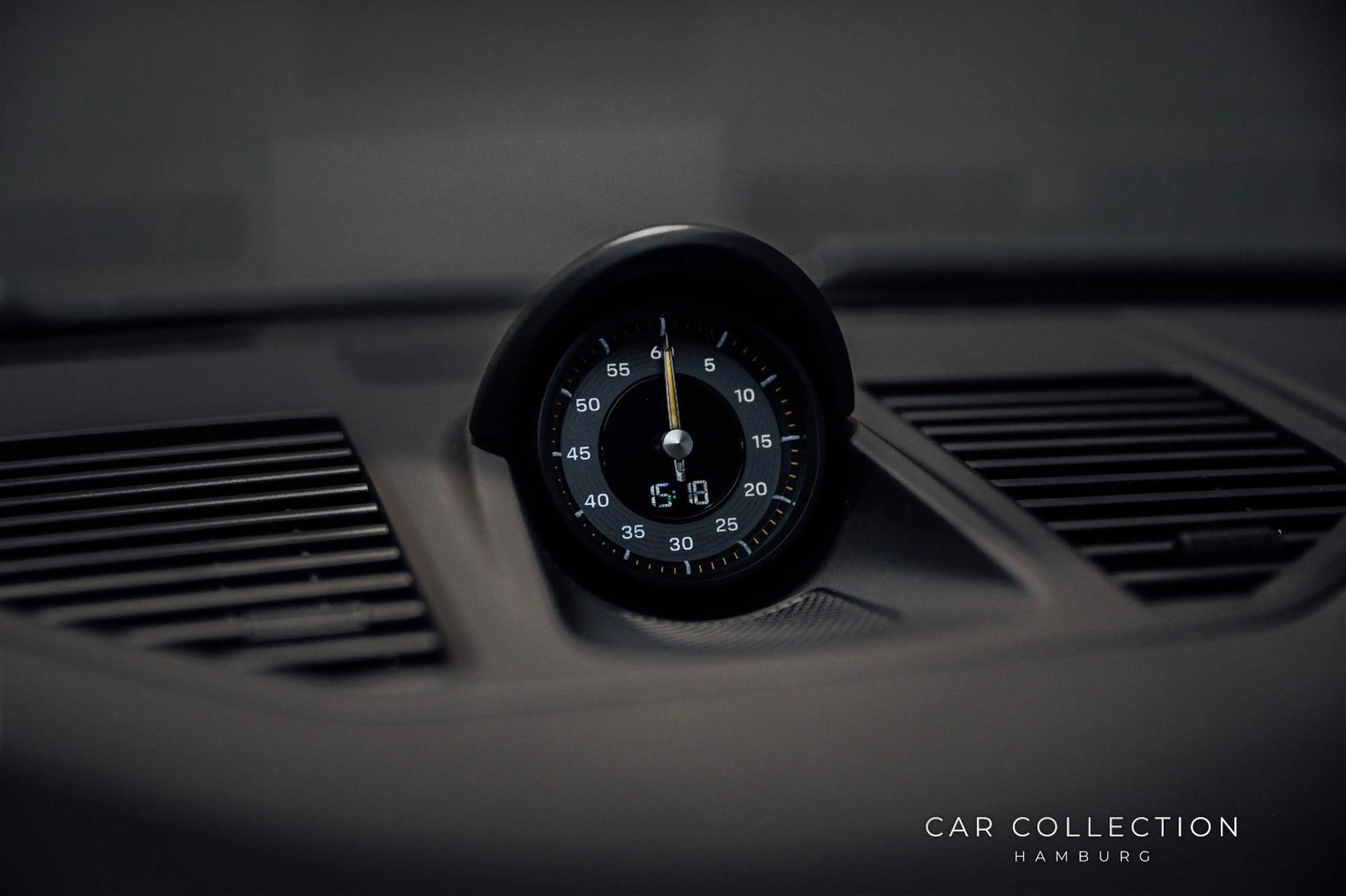 Porsche 992 GT3 Touring | Bose | P11 | Approved — photo 14
