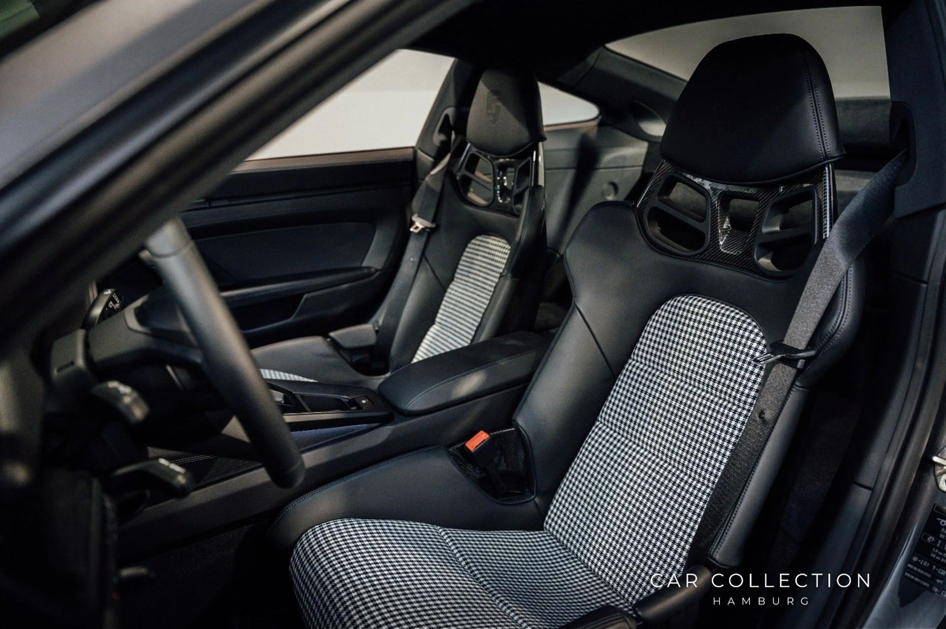 Porsche 992 GT3 Touring | Bose | P11 | Approved — photo 12