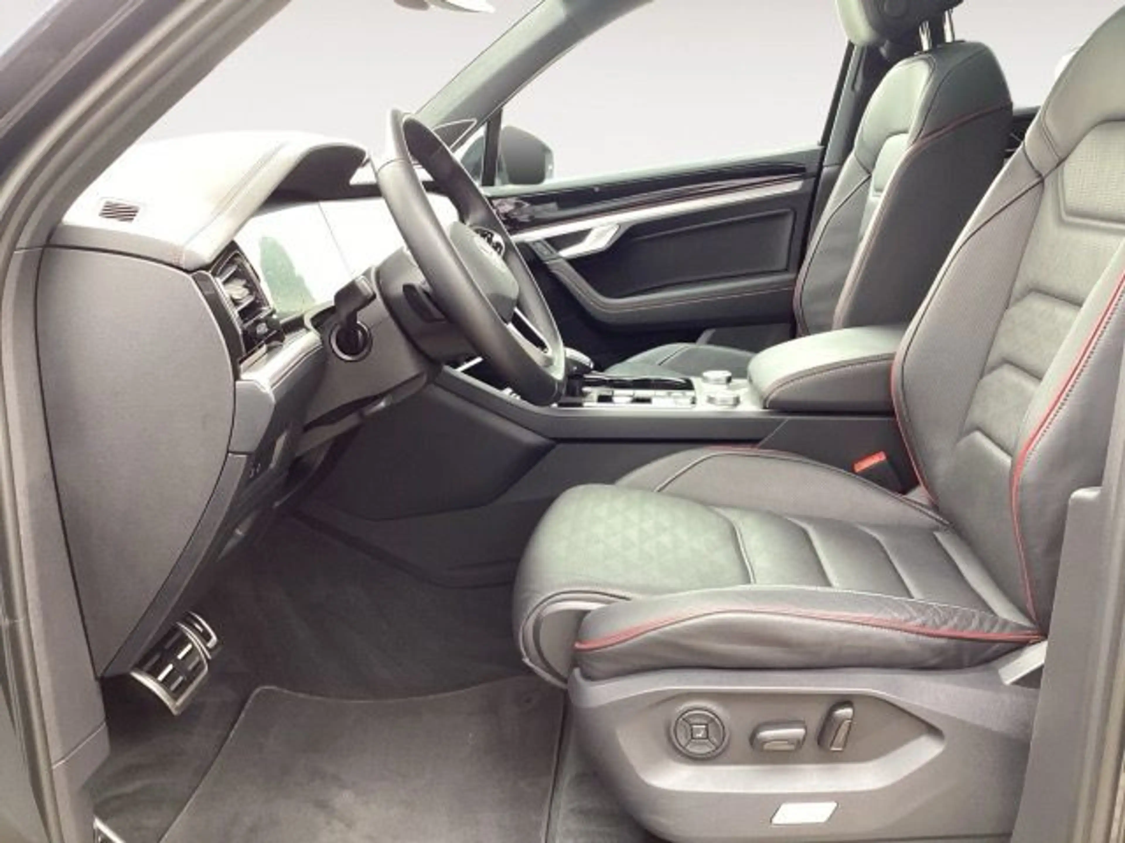 Volkswagen Touareg 3.0 TDI DSG 4M Edition 20 AHK,Pano,Luft, — photo 11